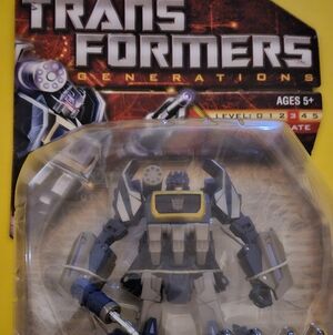 Transformers Generations Cybertronian Soundwave Decepticon 2010